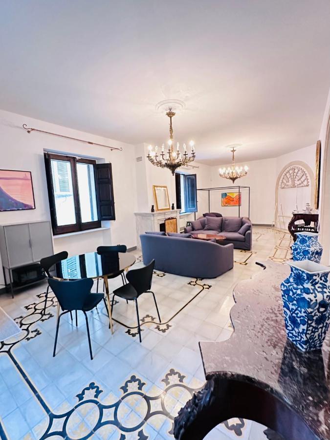 Elegante Appartamento Nel Cuore Del Barocco Lecce Extérieur photo